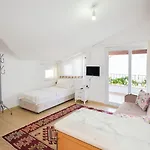Kaya Apartmanhotel 4*